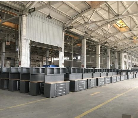 Oficina de garagem deve ter armário de ferro com sistema de caixa de ferramentas de empilhamento modular em rodas